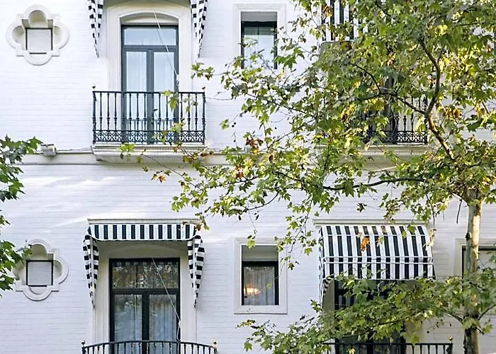 Petit Palace Puerta De Triana Seville